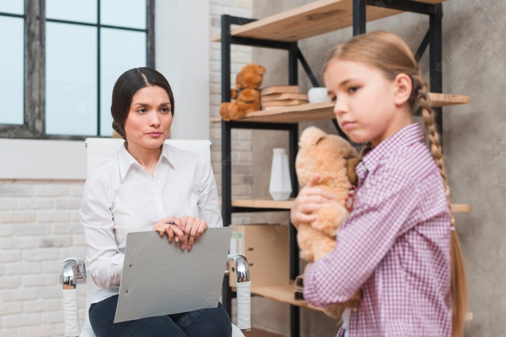 Dual perspectives on art therapy and EMDR for the treatment of complex childhood trauma